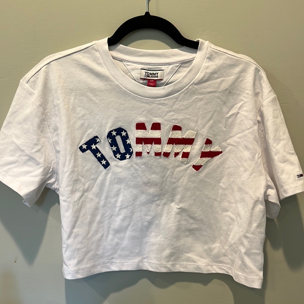Brand new Tommy Hilfiger white t-shirt with embroidered Tommy on front